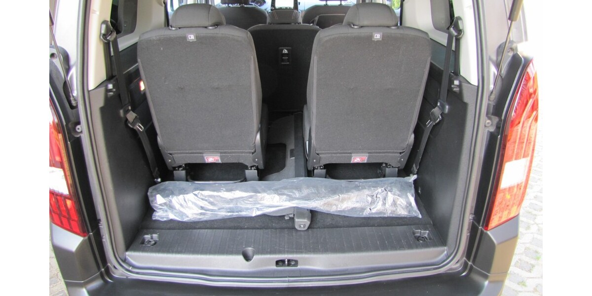 Peugeot Rifter GT-Line L2 53.975 km 19.990 &euro; Böhlen 04564