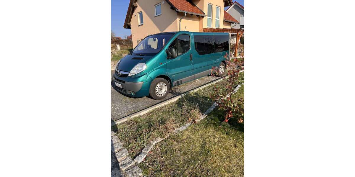Opel Vivaro 194.000 km 14.000 &euro; Grimma 04668