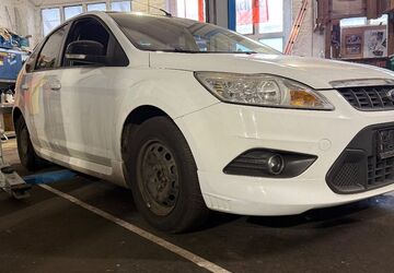 Ford Focus 182.000 km 3.600 &euro; Merseburg 06217