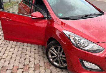 Hyundai i30 157.000 km 8.000 &euro; Leipzig-Schönefeld 04347