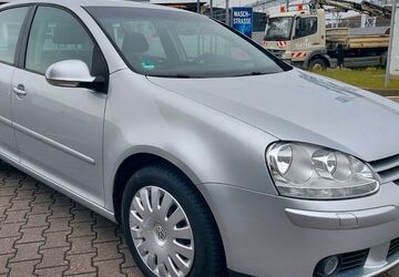 VW Golf 156.037 km 3.999 &euro; Leipzig 04328