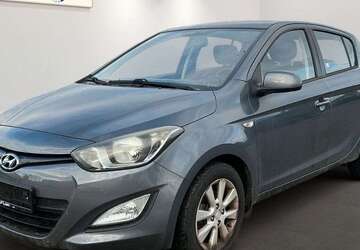 Hyundai i20 53.341 km 7.499 &euro; Sandersdorf-Brehna 06796