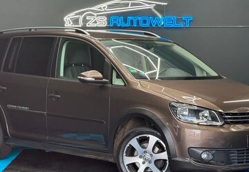 VW Touran 89.878 km 10.990 &euro; Leipzig 04179
