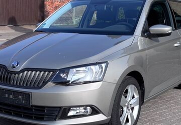 Skoda Fabia 63.407 km 9.990 &euro; Schkopau / OT Wallendorf 06258