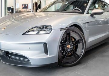 Porsche Taycan 4.872 km 116.480 &euro; Leipzig 04356