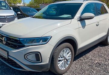 VW T-Roc 42.877 km 22.490 &euro; Leipzig 04179