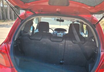 Toyota Yaris 117.000 km 2.690 &euro; Merseburg 06217