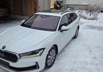Skoda Superb 68.000 km 29.300 &euro; Grimma 04668