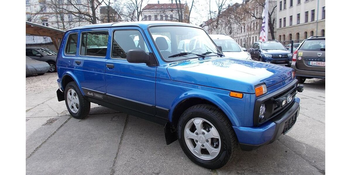 Lada Niva 38.470 km 12.999 &euro; Leipzig 04229