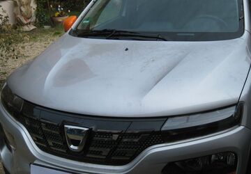 Dacia Spring 1.100 km 12.999 &euro; Leipzig 04229