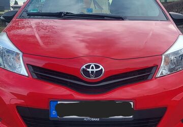 Toyota Yaris 113.000 km 5.400 &euro; Leuna OT Friedensdorf 06237