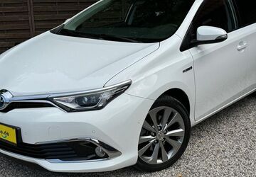 Toyota Auris 51.000 km 14.490 &euro; Leipzig-Rückmarsdorf (Burghausen-Rückmarsdorf) 04178