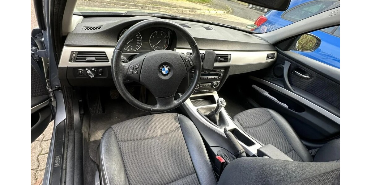 BMW 318 150.000 km 5.000 &euro; Leipzig 04109