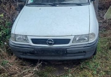 Opel Astra 154.751 km 600 &euro; Leuna OT Kreypau 06237