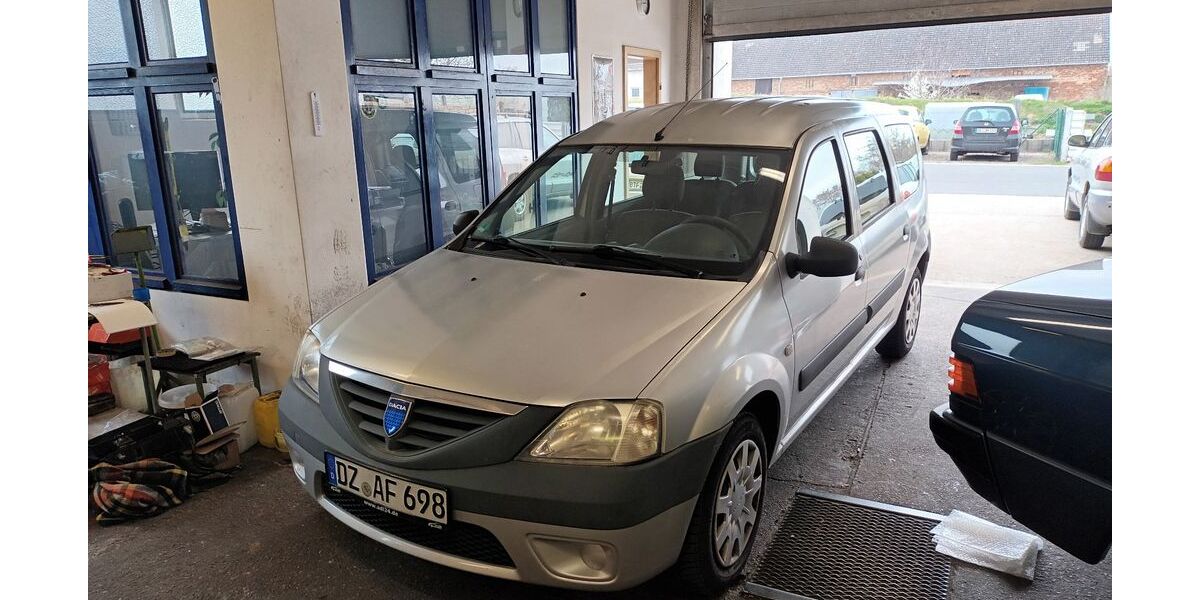 Dacia Logan 80.000 km 1.999 &euro; Sandersdorf-Brehna 06792