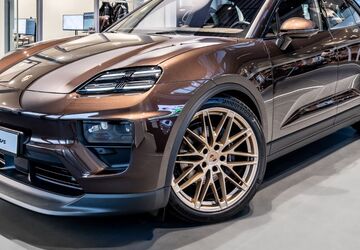 Porsche Macan 7.900 km 104.800 &euro; Leipzig 04356