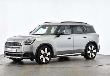 Mini Countryman SE (Cooper) 4.659 km 42.370 &euro; Leipzig 04103