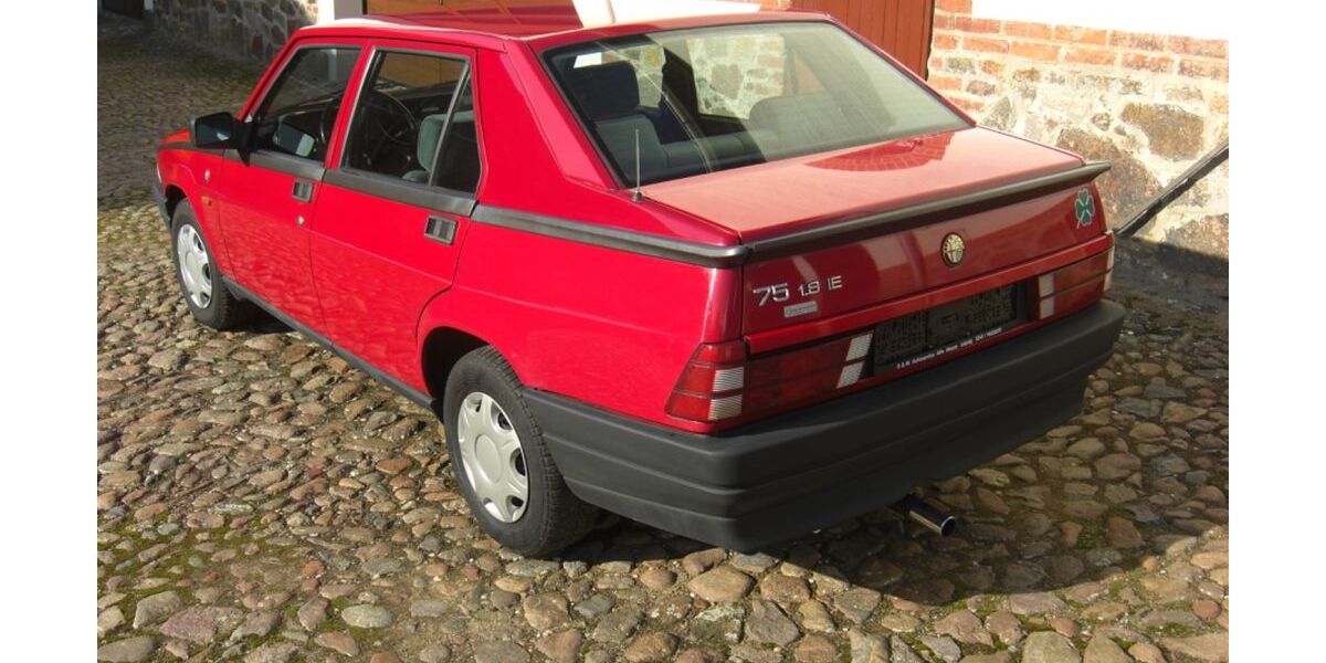 Alfa Romeo 75 202.000 km 6.000 &euro; Leipzig 04275