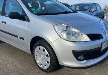 Renault Clio 84.000 km 3.499 &euro; Krostitz 04509