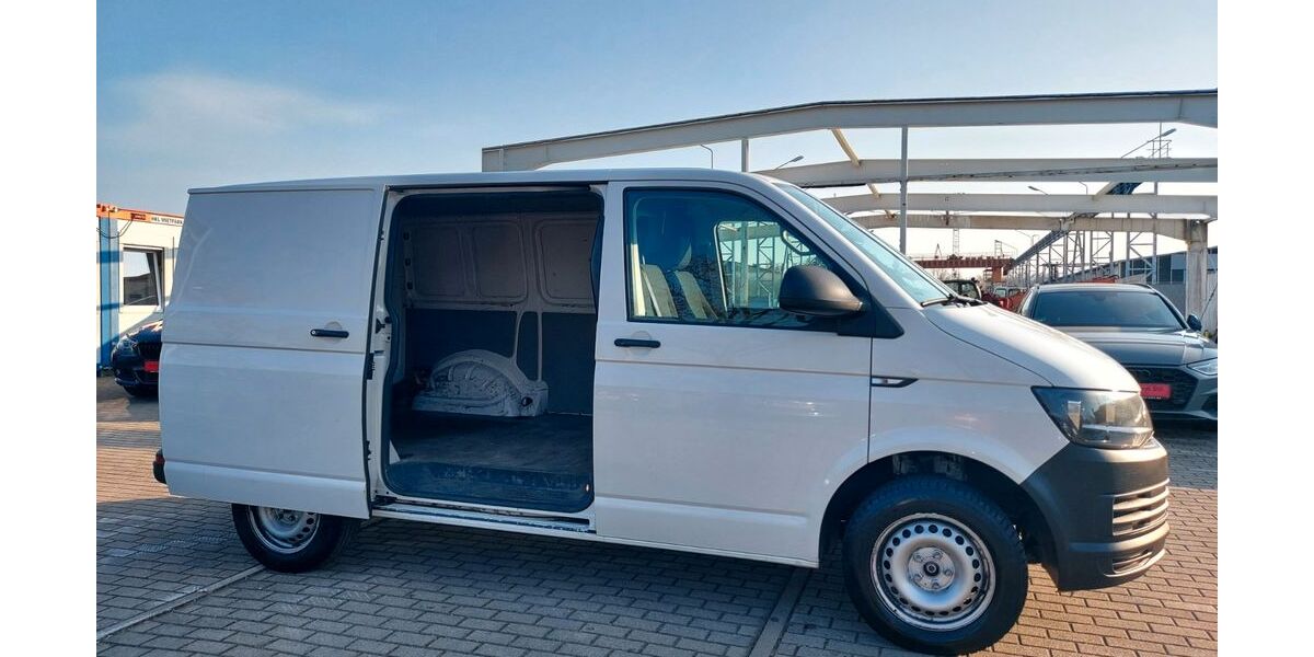 VW T6 Transporter 207.678 km 11.499 &euro; Leipzig 04328