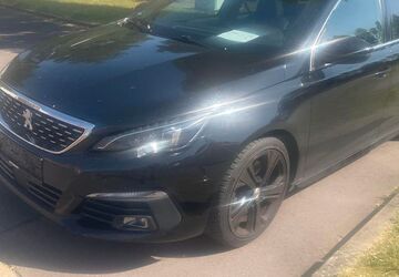 Peugeot 308 108.425 km 14.990 &euro; Taucha 04425