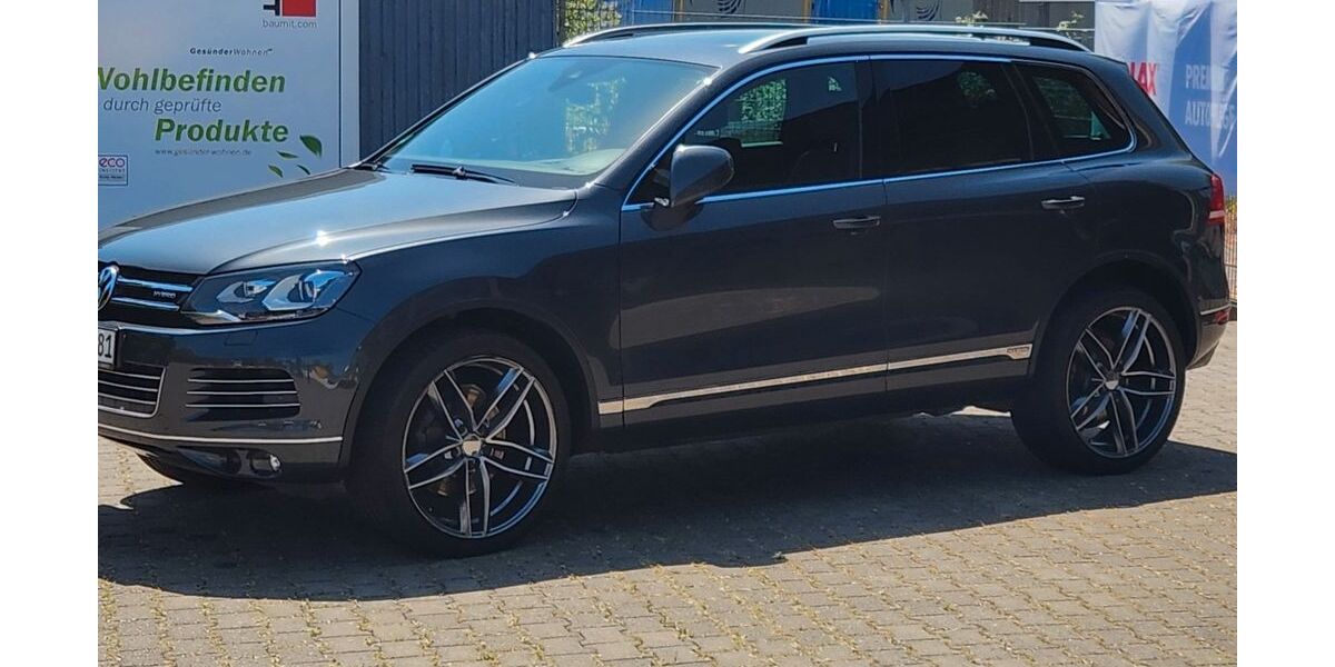 VW Touareg 183.200 km 13.000 &euro; Lützen 06686