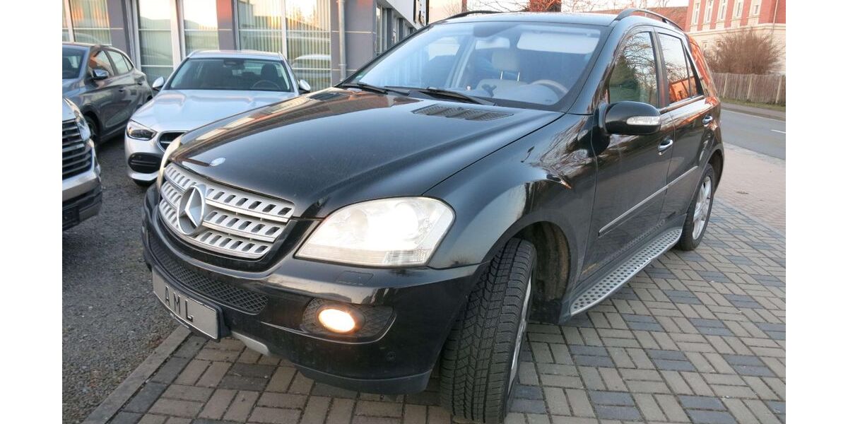 Mercedes-Benz ML 280 220.000 km 5.990 &euro; Lucka 04613
