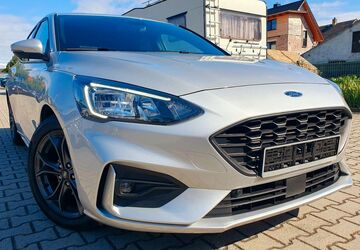 Ford Focus 58.400 km 12.999 &euro; Zwenkau 04442