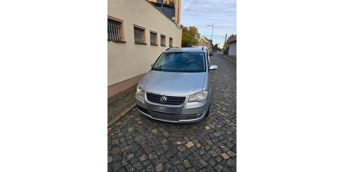 VW Touran 220.000 km 3.999 &euro; Leipzig 04158