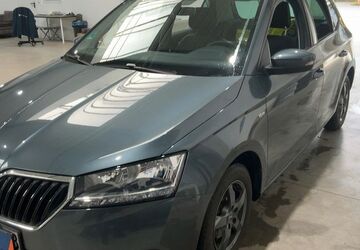 Skoda Fabia 69.320 km 10.990 &euro; Leipzig 04347