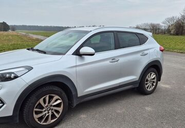 Hyundai TUCSON 119.500 km 12.600 &euro; Pressel 04849