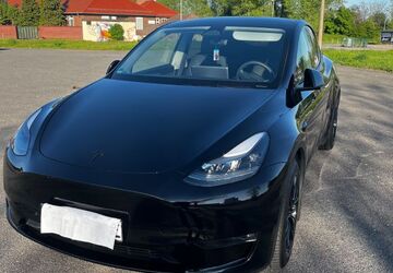 Tesla Model Y 43.000 km 37.000 &euro; Leuna 06237
