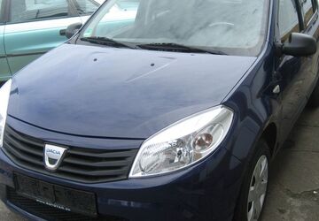 Dacia Sandero 98.000 km 2.990 &euro; Leipzig 04328