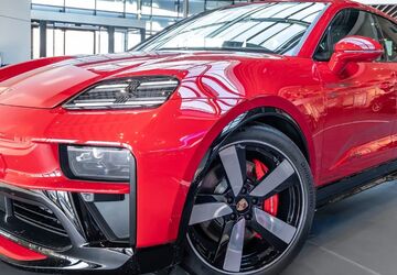 Porsche Macan 8.900 km 109.800 &euro; Leipzig 04356