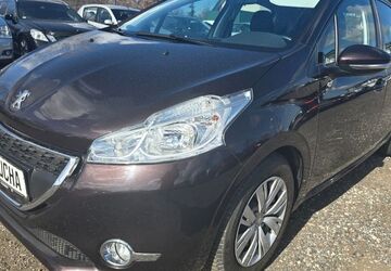 Peugeot 208 105.000 km 4.490 &euro; Taucha 04425