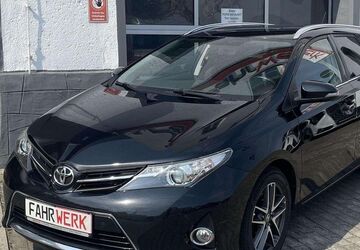 Toyota Auris 155.000 km 9.444 &euro; Grimma 04668