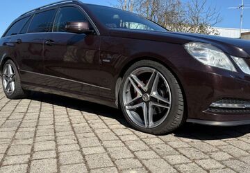 Mercedes-Benz 300 290.000 km 9.200 &euro; Zwenkau 04442