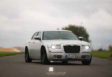 Chrysler 300C 231.000 km 5.299 &euro; Jesewitz 04838