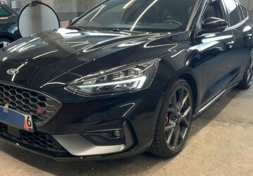 Ford Focus 13.390 km 28.990 &euro; Leipzig 04347