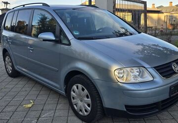 VW Touran 331.000 km 2.490 &euro; Leipzig - Ost 04328