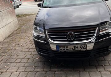 VW Touran 278.000 km 3.950 &euro; Leipzig 04347