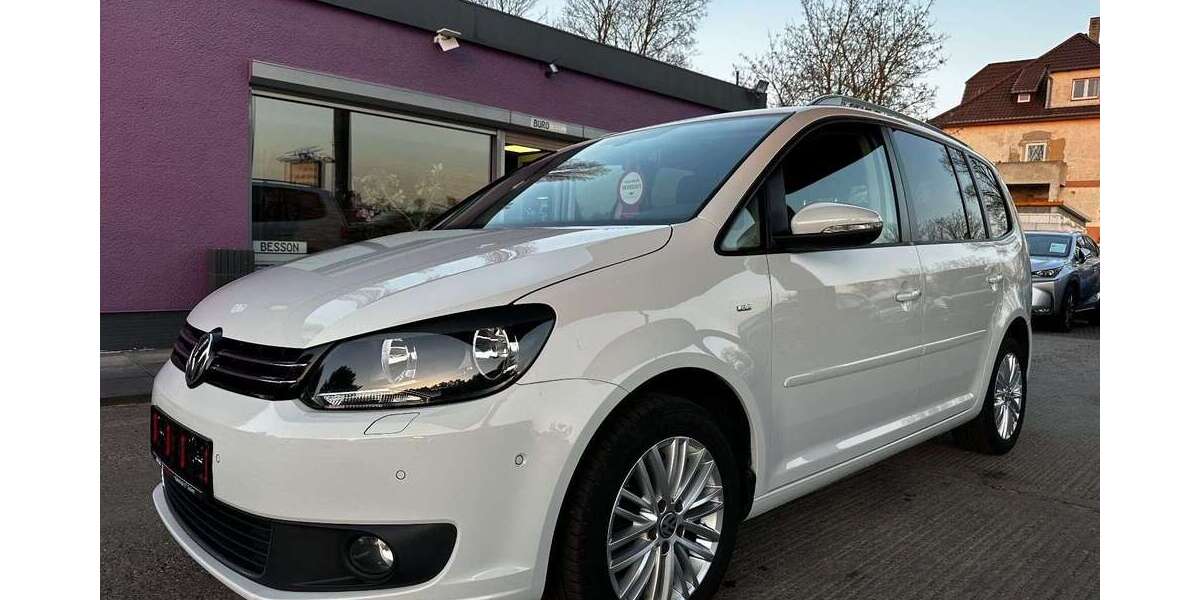 VW Touran 156.236 km 11.990 &euro; Kabelsketal OT Gröbers 06184