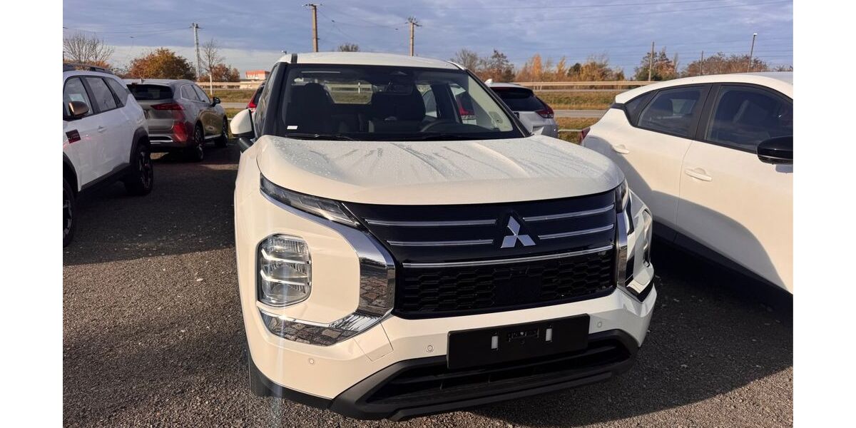 Mitsubishi Plug-in Hybrid Outlander 2.500 km 40.500 &euro; Eilenburg 04838