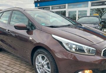 Kia ceed Sportswagon 140.000 km 6.799 &euro; Leipzig 04328