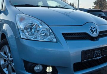 Toyota Corolla Verso 150.900 km 5.999 &euro; Zwenkau 04442