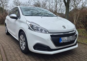 Peugeot 208 18.800 km 7.500 &euro; Leipzig 04159