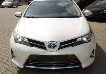 Toyota Auris Touring Sports 155.000 km 10.290 &euro; Leipzig 04347