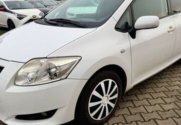 Toyota Auris 139.000 km 3.500 &euro; Zwenkau OT Löbschütz 04442
