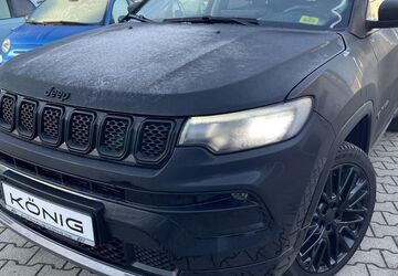 Jeep Compass 4.458 km 26.996 &euro; Leipzig 04178