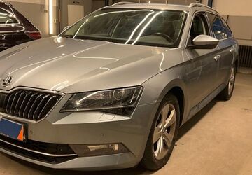 Skoda Superb 53.404 km 23.990 &euro; Taucha 04425